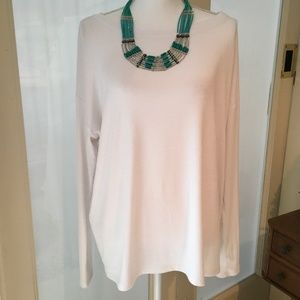 Gap size L white long-sleeve pullover knit sweater